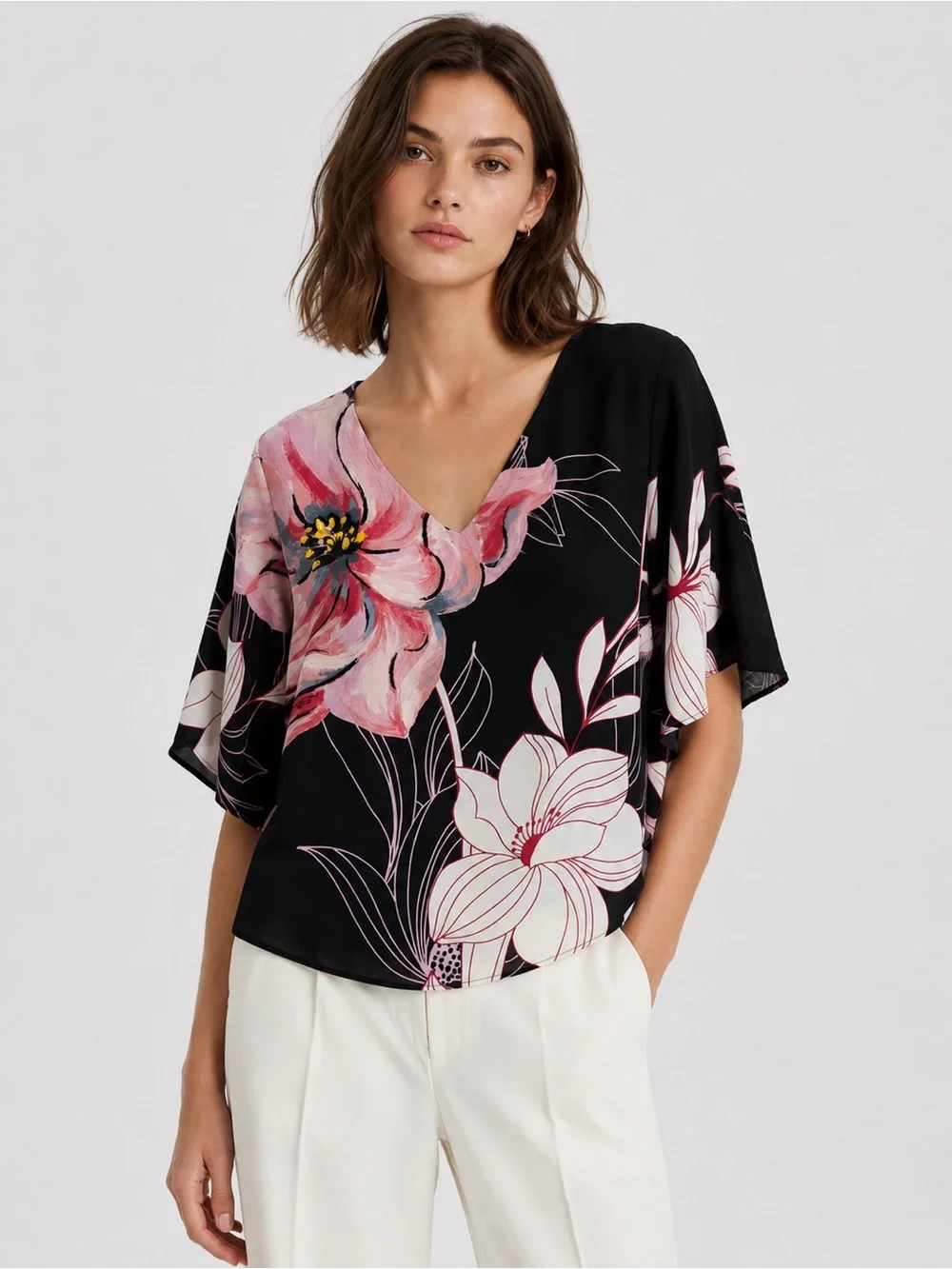 NWT White House Black Market Black Floral V-Neck Flutter Sleeve Blouse - Picture 1 of 6